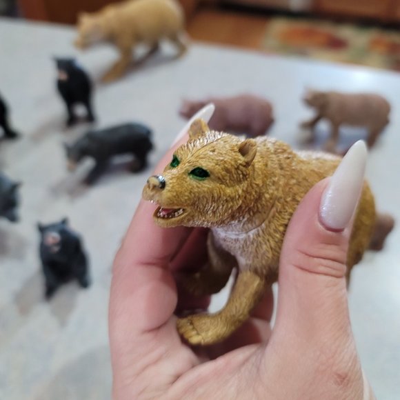 mini plastic figurine bears perfect for cake toppers, train sets, and diorama - Picture 6 of 10